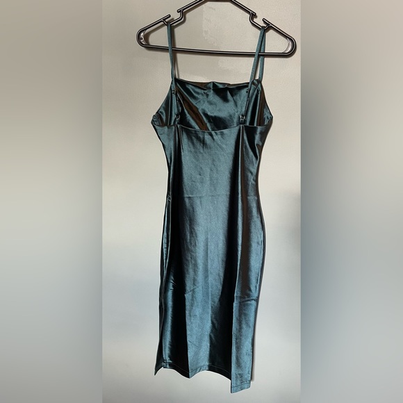 Women's Green Sleeveless Spaghetti Strap Satin Dress with Cowl Neck Size XS - Picture 5 of 11